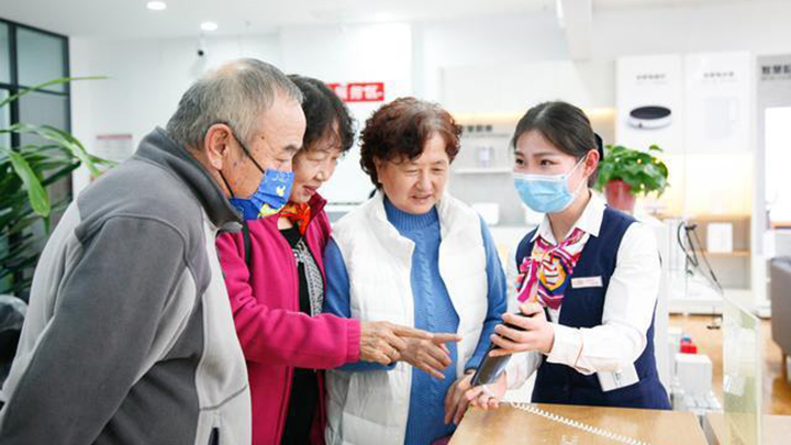 做有溫度的適老化服務(wù)，助力老年人跨越“數(shù)字鴻溝”(圖6)